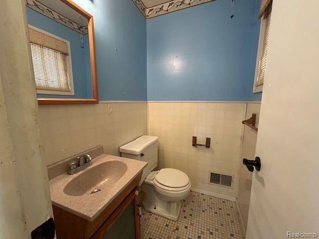 9297 WILLIAM Street, Taylor, MI 48180 — Photo 14