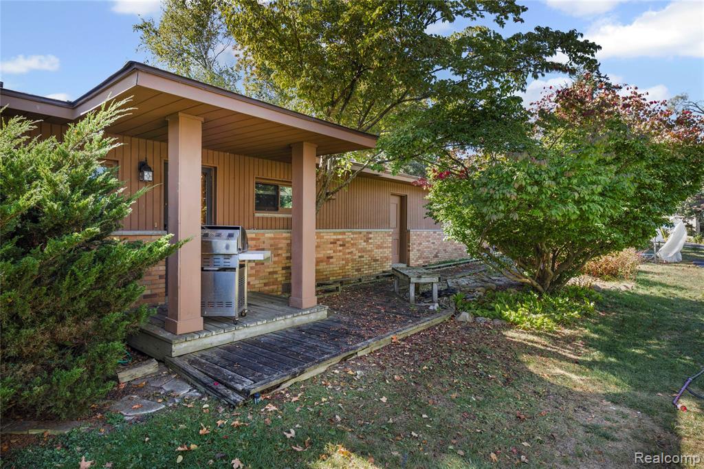 6351 Alden Drive, West Bloomfield, MI 48324 — Photo 35