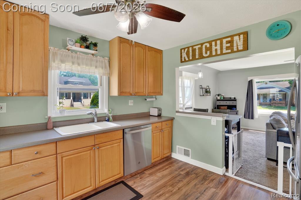 239 E Chestnut Street, Webberville, MI 48892 — Photo 11