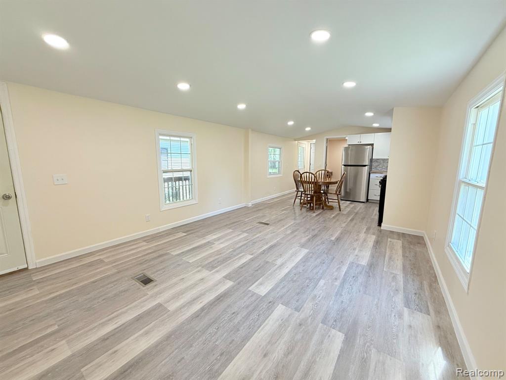 3026 Village Lane, Lot #63, Brooklyn, MI 49230 — Photo 7