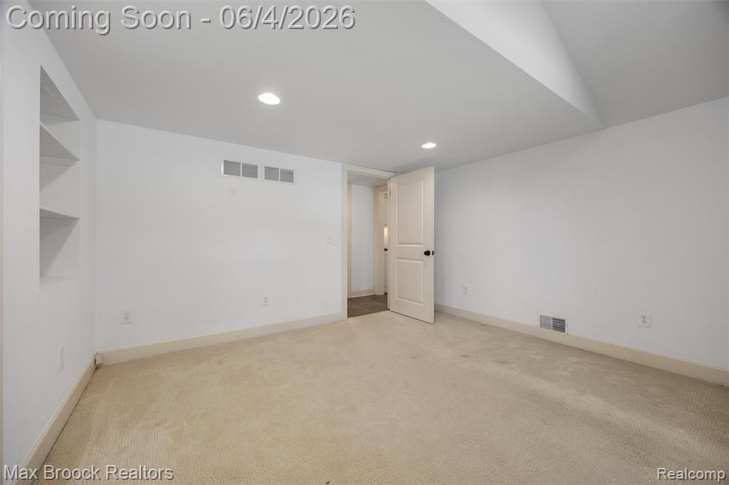 3797 S Darlington Road, Bloomfield Hills, MI 48301 — Photo 43