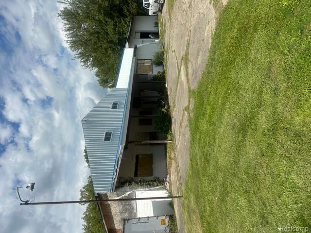6055 N Genesee Road, Genesee, MI 48506 — front exterior