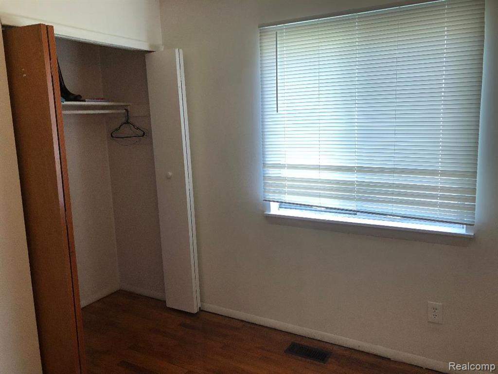 594 Colorado Avenue, Pontiac, MI 48341 — Photo 8