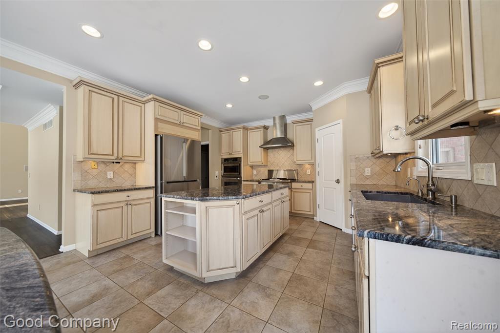 6456 Willow Road, West Bloomfield, MI 48324 — Photo 14