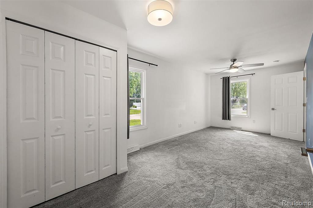 433 CHERRY Drive, Troy, MI 48083 — Photo 12
