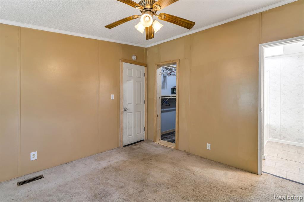 910 E MCARTHUR Street, Corunna, MI 48817 — Photo 20