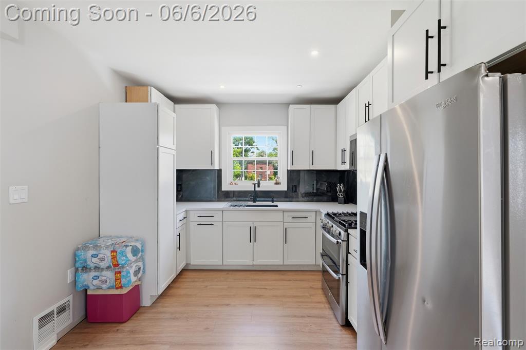 12186 Cloverlawn Street, Detroit, MI 48204 — Photo 9