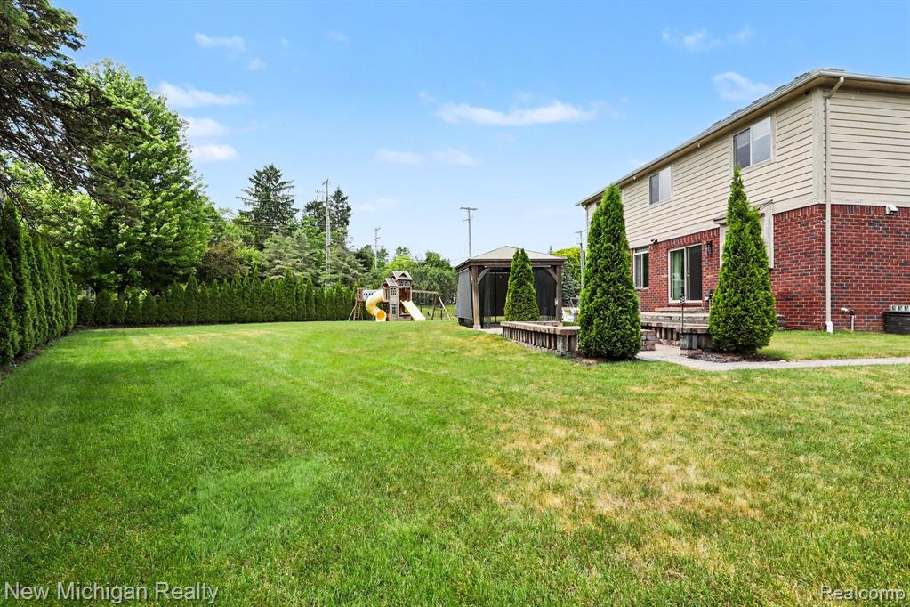 46161 S Manitou Court, Utica, MI 48317 — Photo 26
