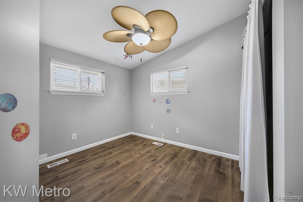 698 GOODALE Avenue, Clawson, MI — Photo 9