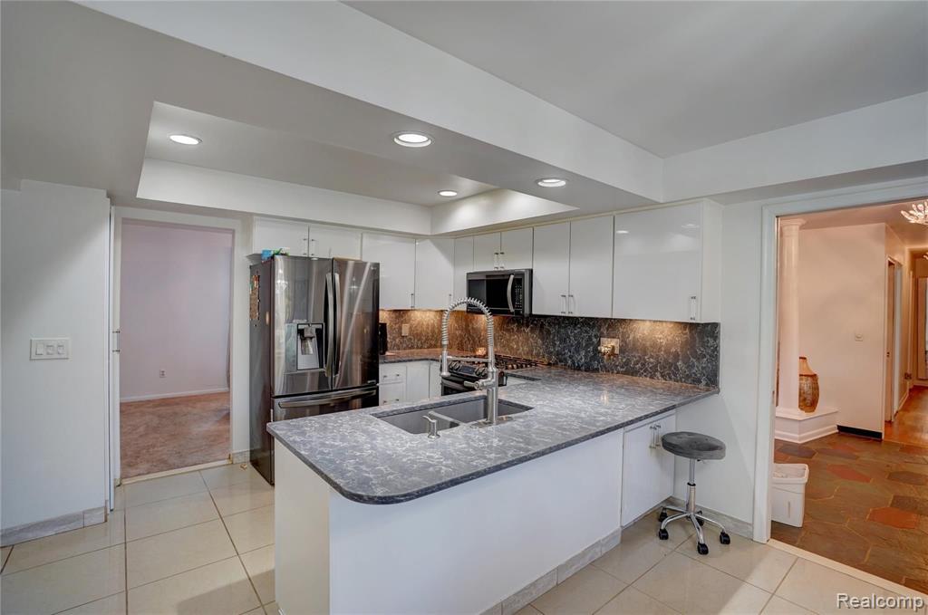 429 BELLA VISTA Drive, Grand Blanc, MI 48439 — Photo 12