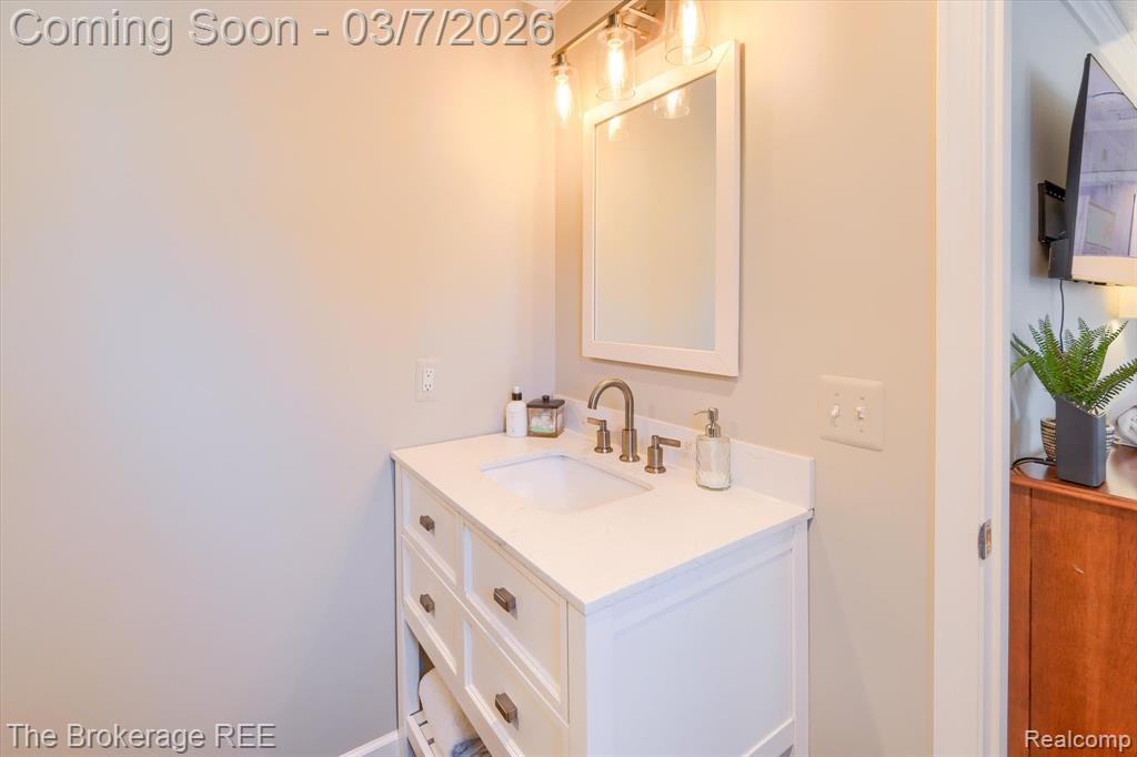4405 Green Lake Road, West Bloomfield, MI 48323 — Photo 41