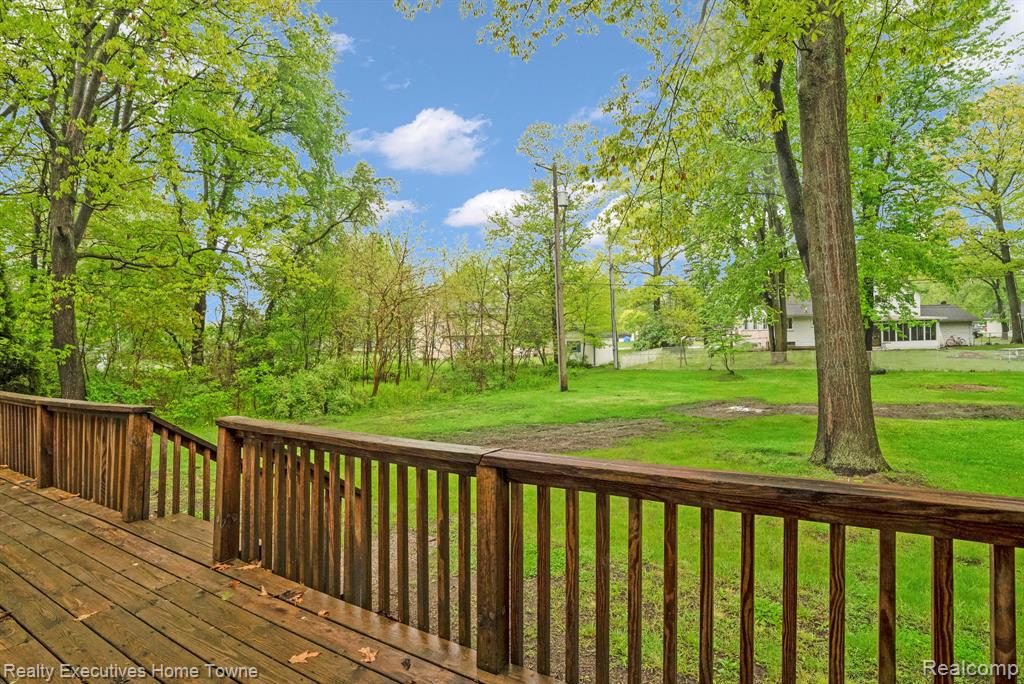 5851 Lakeshore Road, Fort Gratiot, MI 48059 — Photo 40