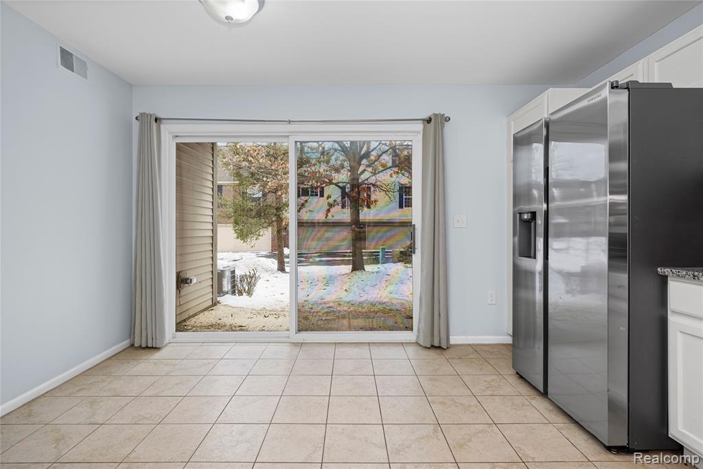 28139 Carlton Way Drive, Novi, MI 48377 — Photo 20