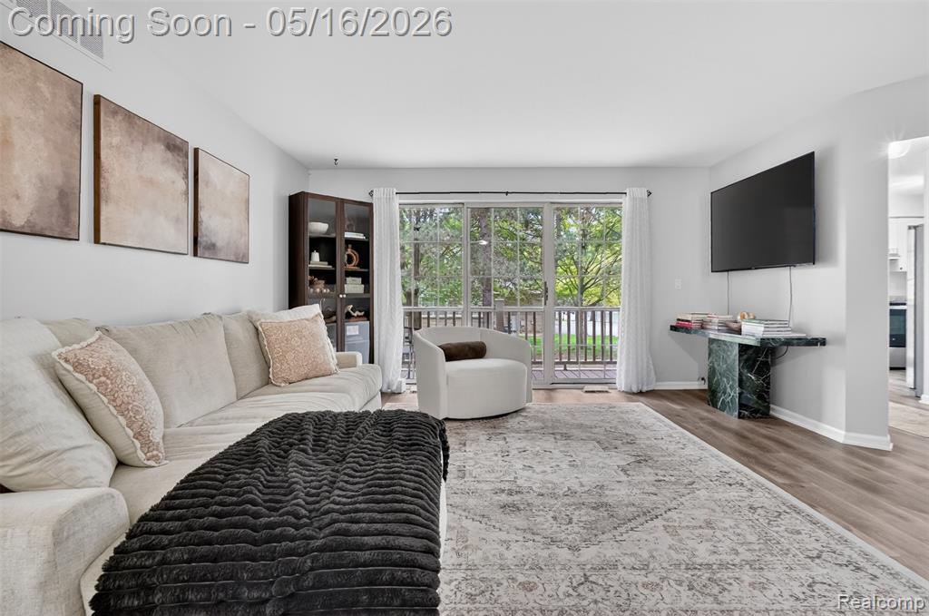 714 S Milford Road, Milford, MI 48381 — Photo 4