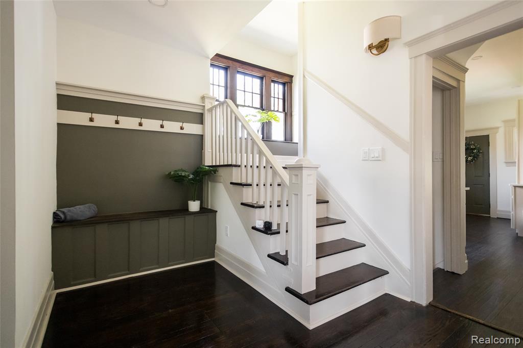 1494 Bewick Street - Photo 3