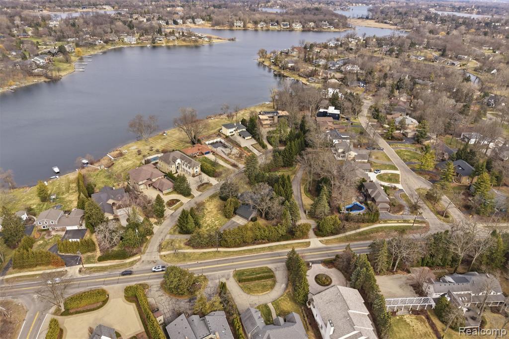 2954 Long Ridge Court, West Bloomfield, MI 48323 — Photo 13