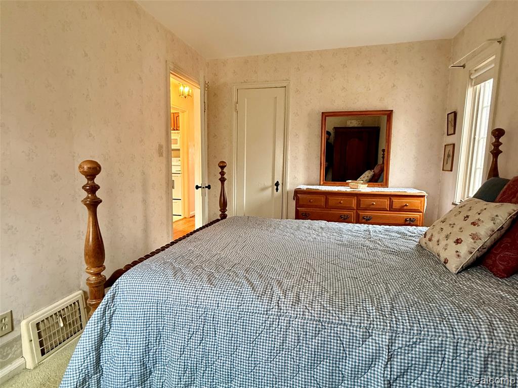 9900 Cranston Street, Livonia, MI 48150 — Photo 19