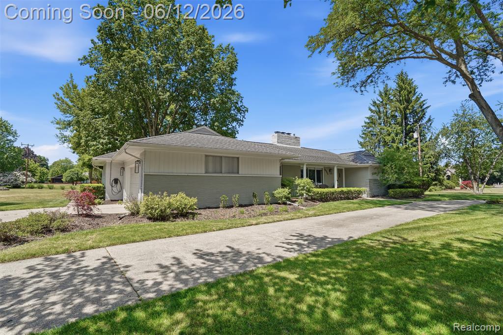 6998 Meadowlake Road, Bloomfield Hills, MI 48301 — Photo 4