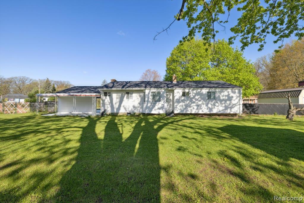 4421 LAWNWOOD Lane, Burton, MI 48529 — Photo 26