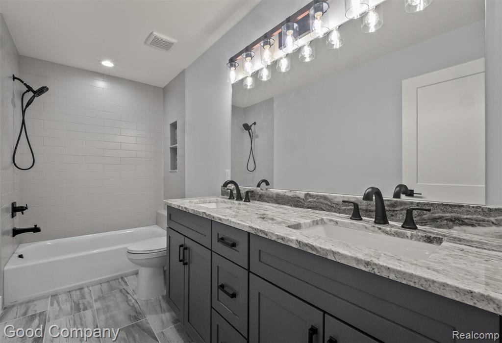 640 Sunnybeach Drive, White Lake, MI — Photo 16