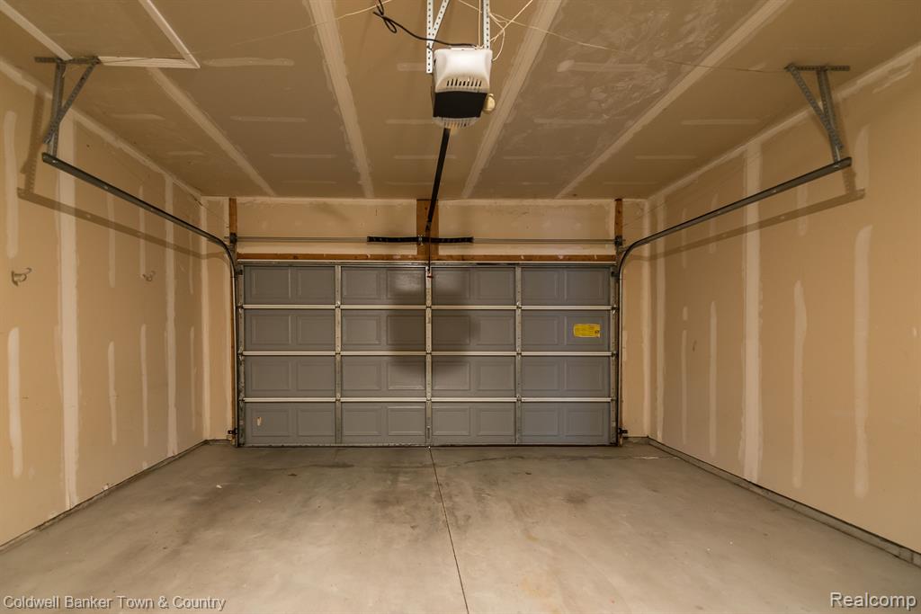 6711 CORTLAND Avenue, Brighton, MI 48114 — Photo 36