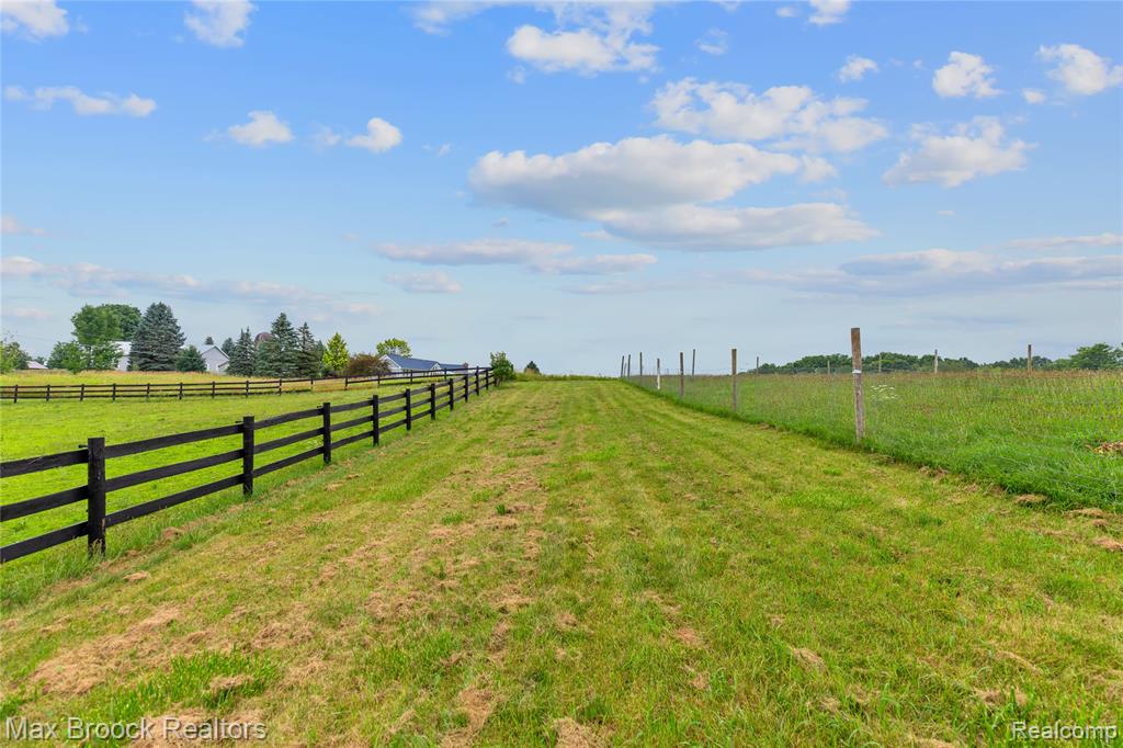 4536 Crandall Road, Howell, MI 48855 — Photo 41