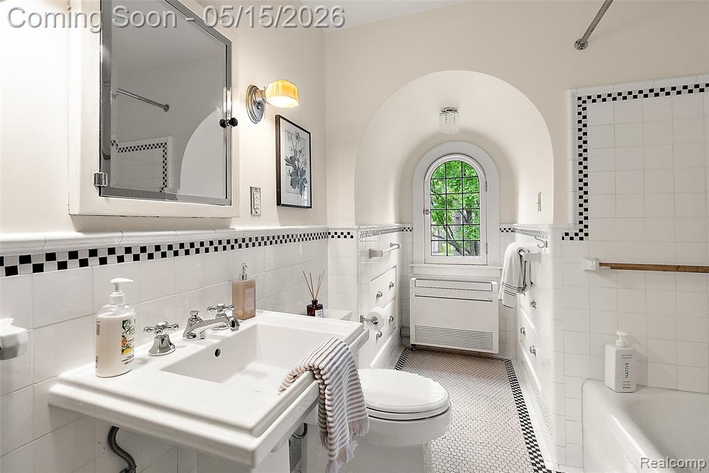 26329 York Road, Huntington Woods, MI — Photo 38