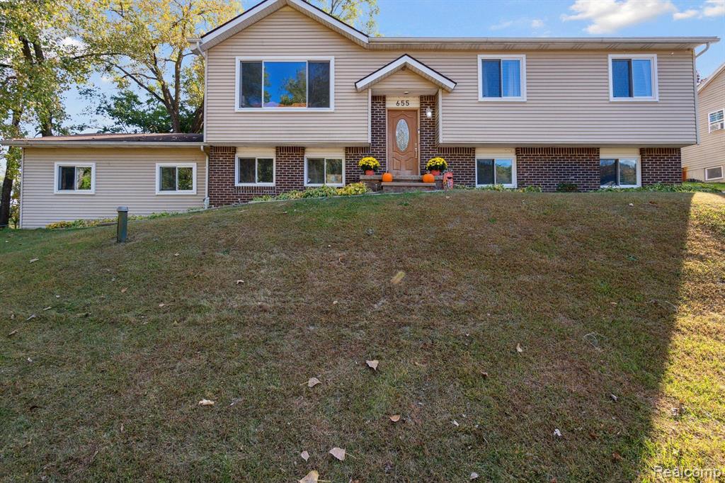 655 FERNDALE Avenue, Lake Orion, MI 48362 — Photo 34