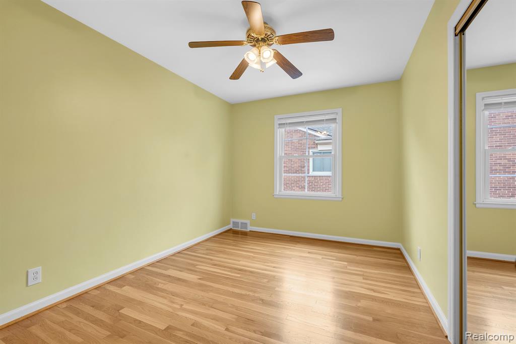 857 HARCOURT Road, Grosse Pointe Park, MI 48230 — Photo 18