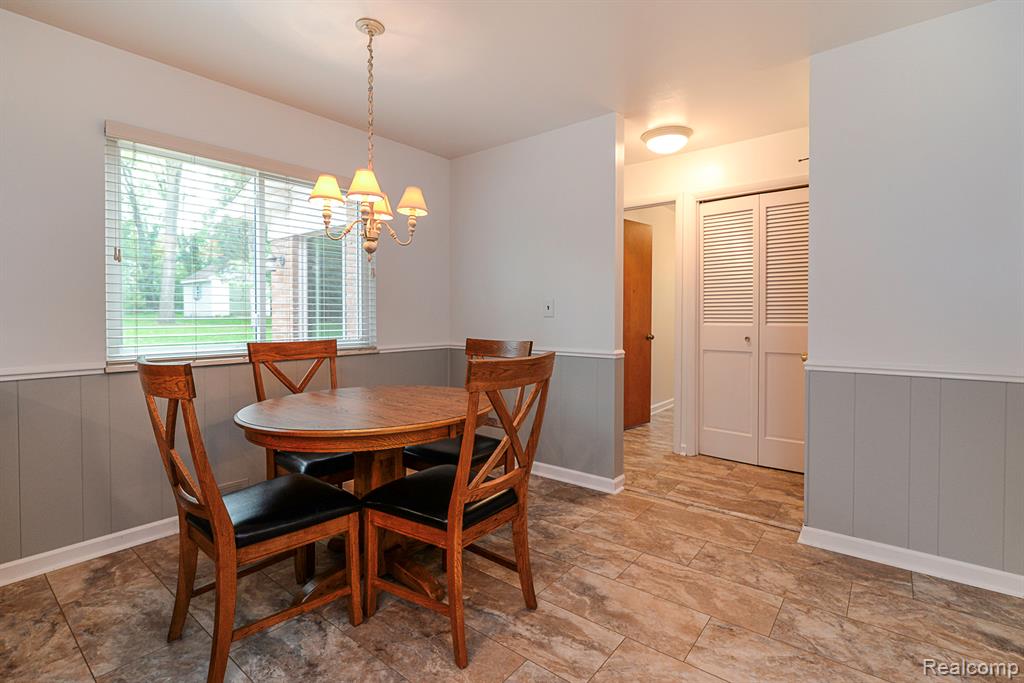 4355 Joanne Drive, Ann Arbor, MI 48103 — Photo 18