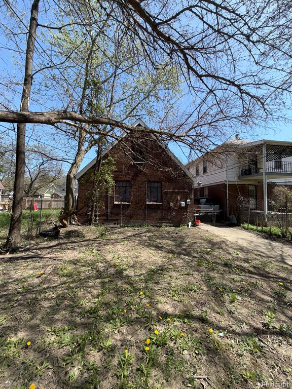 9181 PINEHURST Street, Detroit, MI 48204 — Photo 21