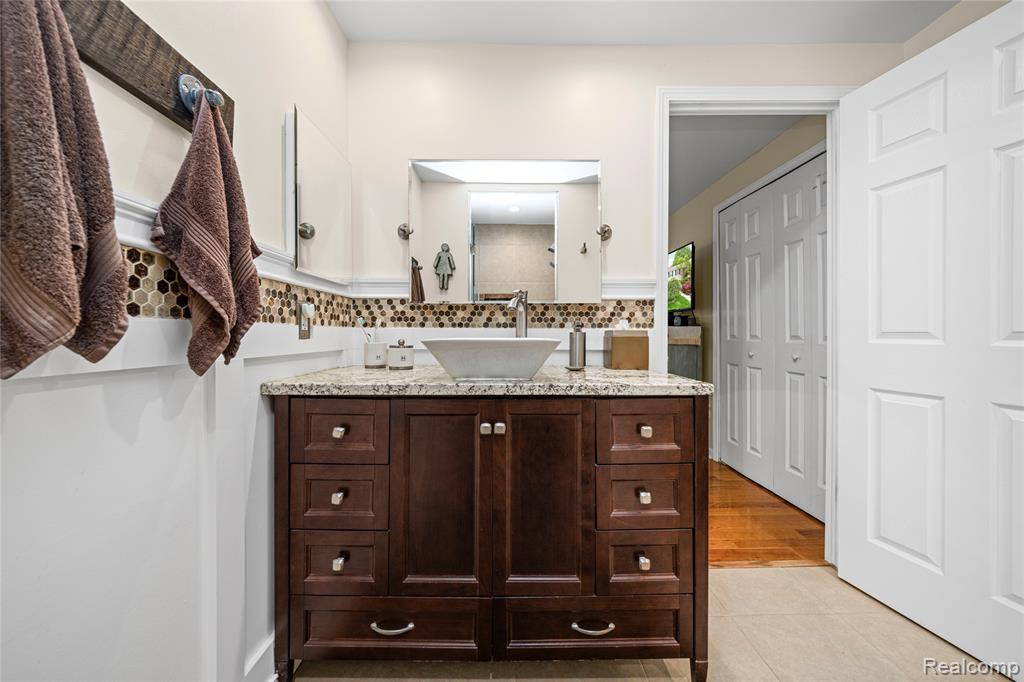 42683 Savoy Court, Northville, MI 48167 — Photo 30