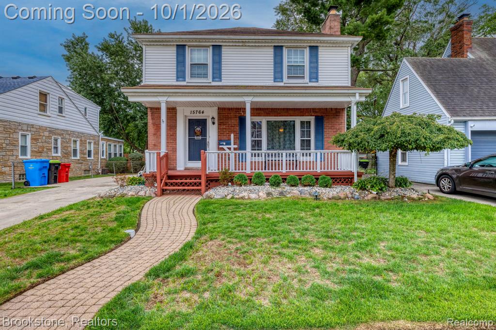 15764 Deerfield Avenue, Eastpointe, MI 48021