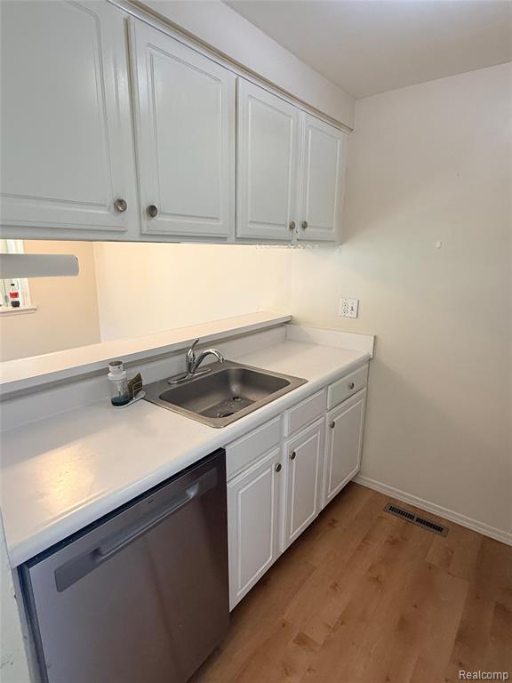 8936 Scotia Drive, Sterling Heights, MI 48312 — Photo 9
