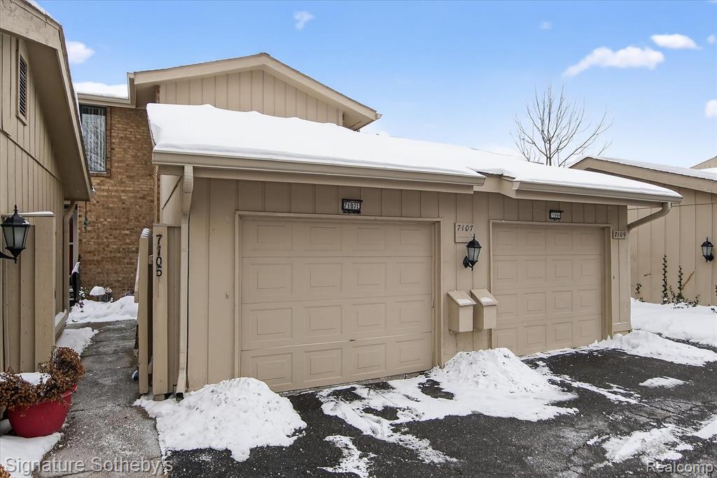 7107 Pebble Park Drive, 163, West Bloomfield, MI — Photo 6
