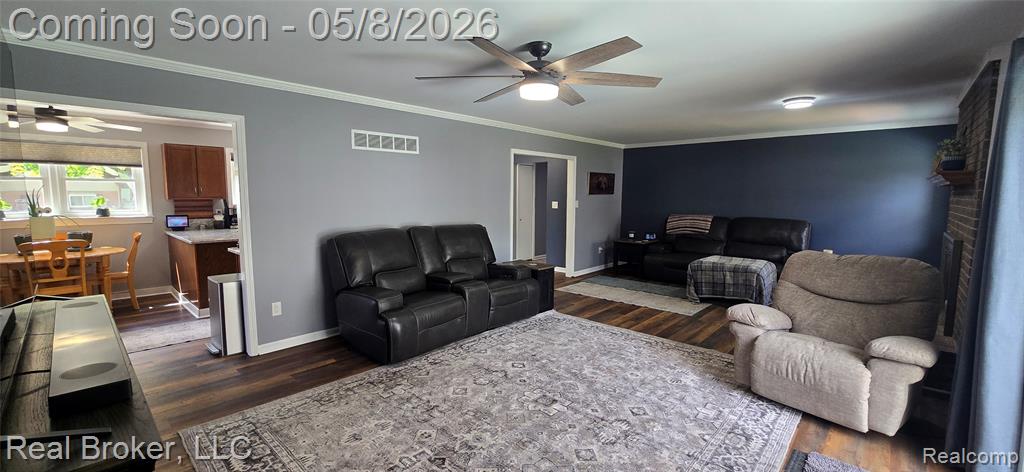 6948 Chirrewa Street, Westland, MI — Photo 10