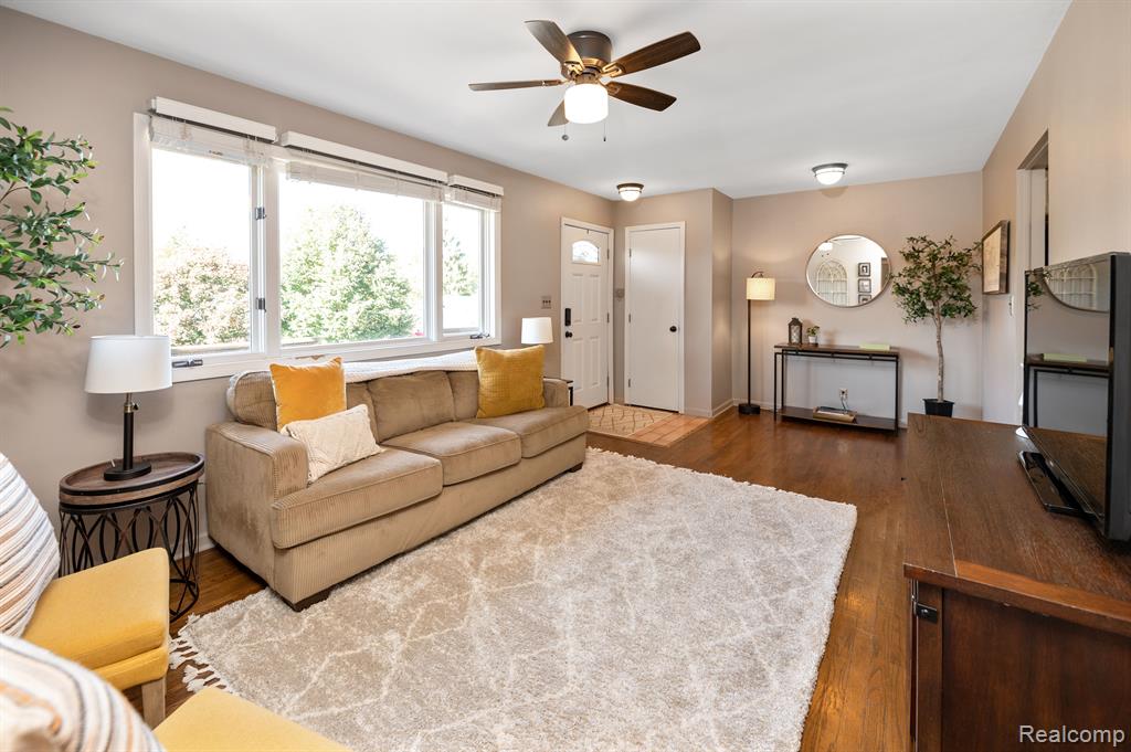6665 LAURELTON, Clarkston, MI — Photo 18