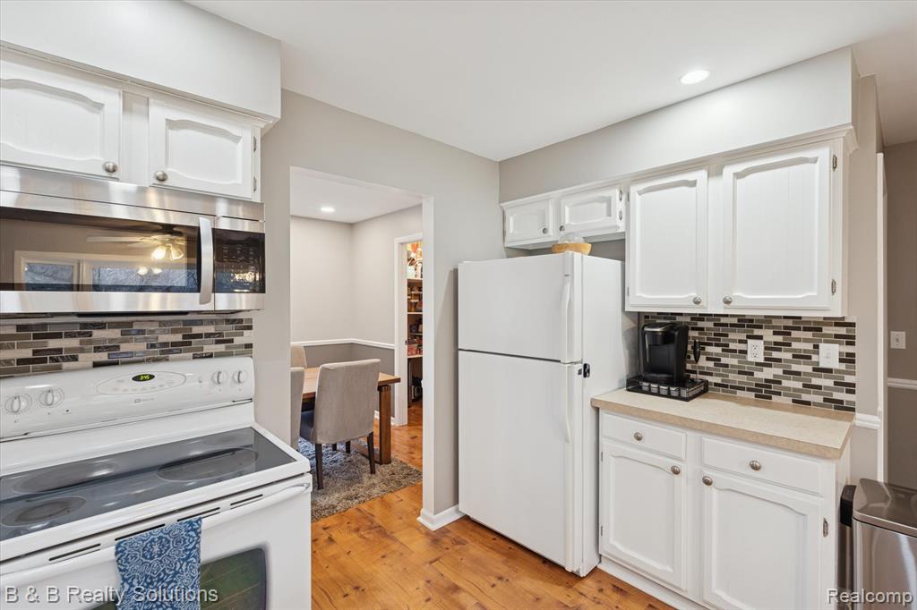 1357 Bloomingfield Drive, Lapeer, MI 48446 — Photo 14