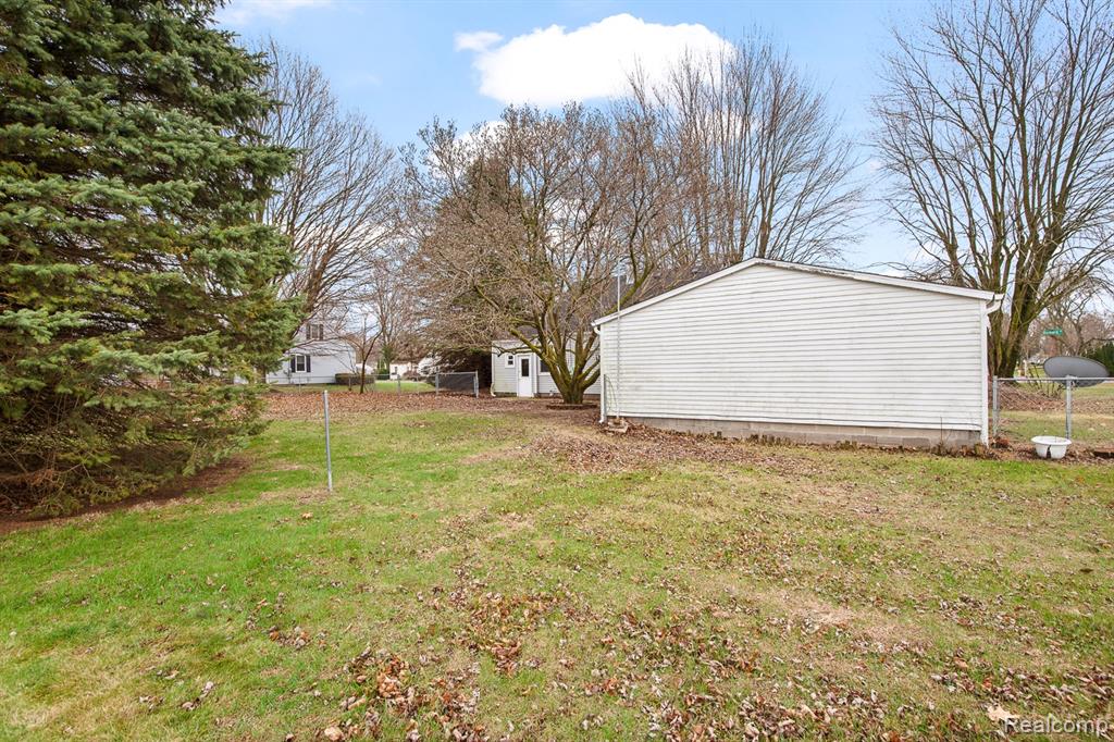 2048 Richards Street, Adrian, MI 49221 — Photo 24