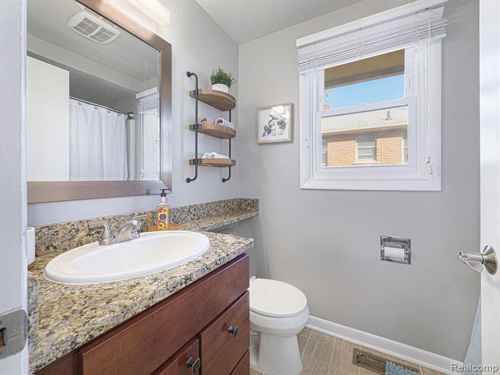 421 S 7TH Street, Ann Arbor, MI 48103 — Photo 8