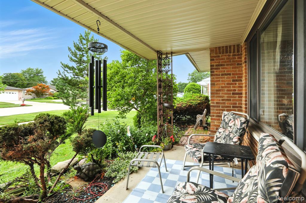 4761 Fox Hill Drive, Sterling Heights, MI 48310 — Photo 6