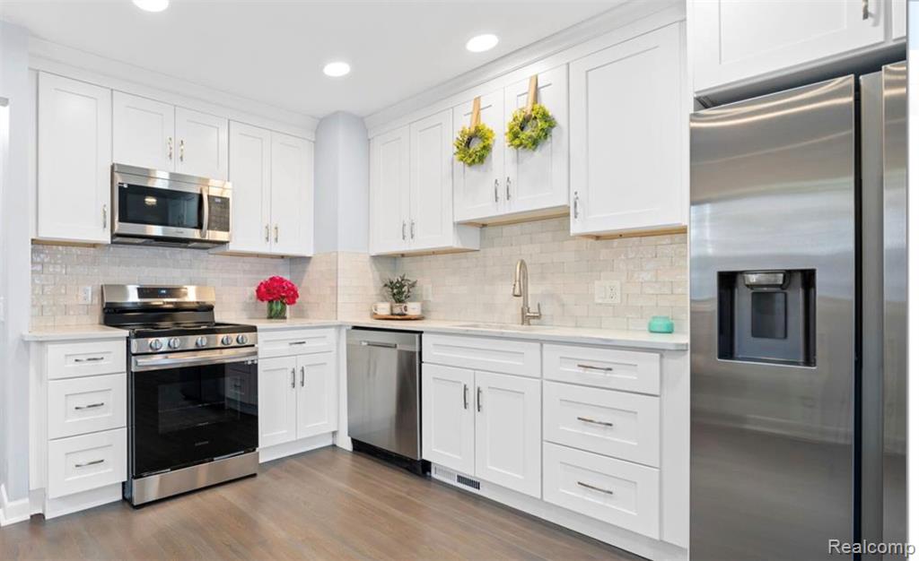 4214 Berkshire Road, Royal Oak, MI 48073 — Photo 9