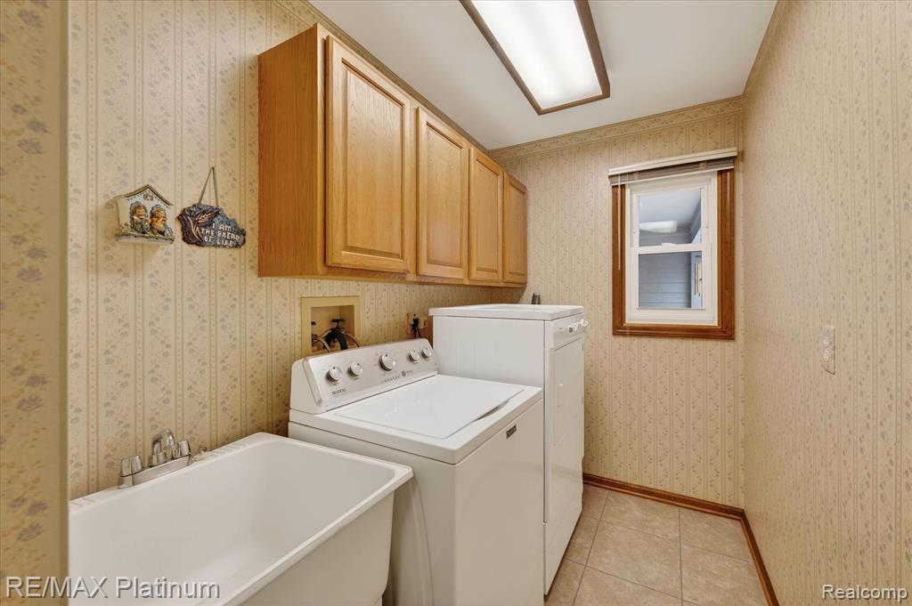 10696 Parker Court, South Lyon, MI 48178 — Photo 19