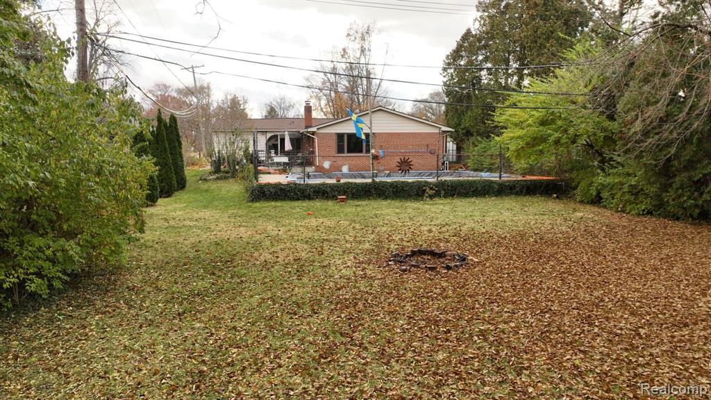 206 Wellington Crescent, Mount Clemens, MI 48043 — Photo 40