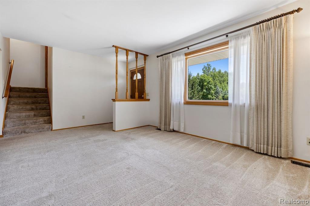 8622 S BYRON Road, Gaines Vlg, MI 48436 — Photo 6