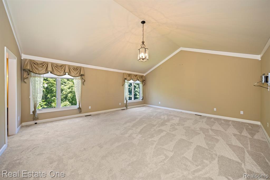 6745 CHARING Crossing, West Bloomfield, MI — Photo 39