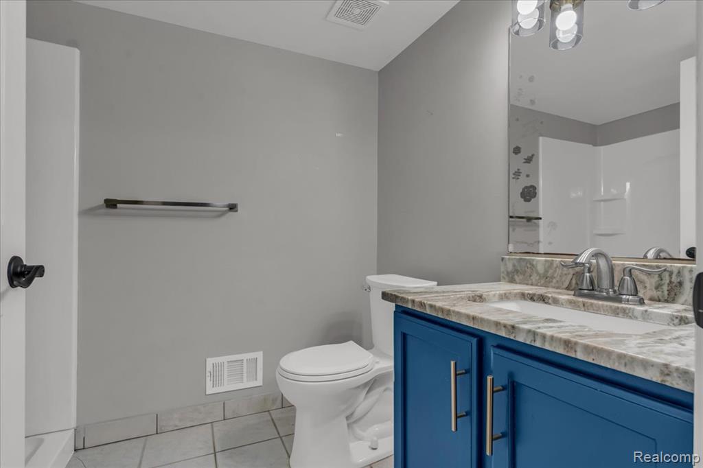 23676 Lori Drive, Flat Rock, MI 48134 — Photo 18