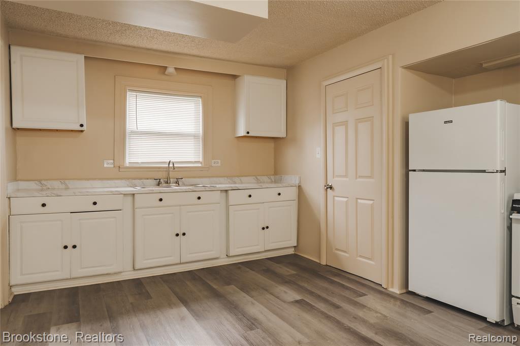 103 W Cornell Avenue, Pontiac, MI 48340 — Photo 13