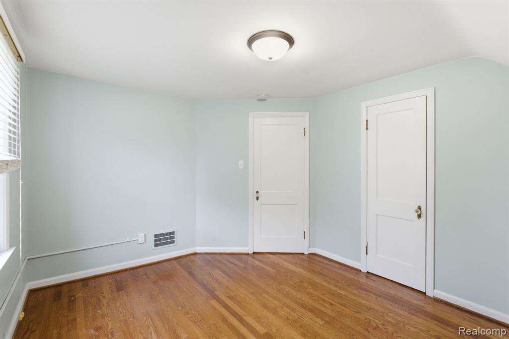 804 E Lincoln Avenue, Madison Heights, MI 48071 — Photo 19