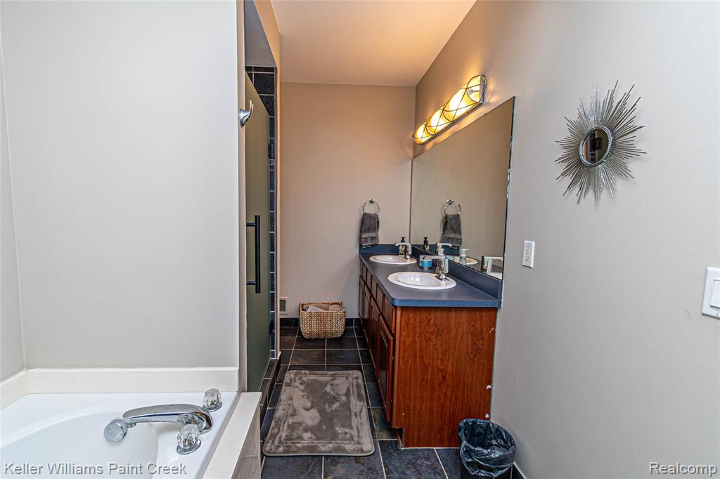 4998 Menominee Lane, Clarkston, MI 48348 — Photo 68